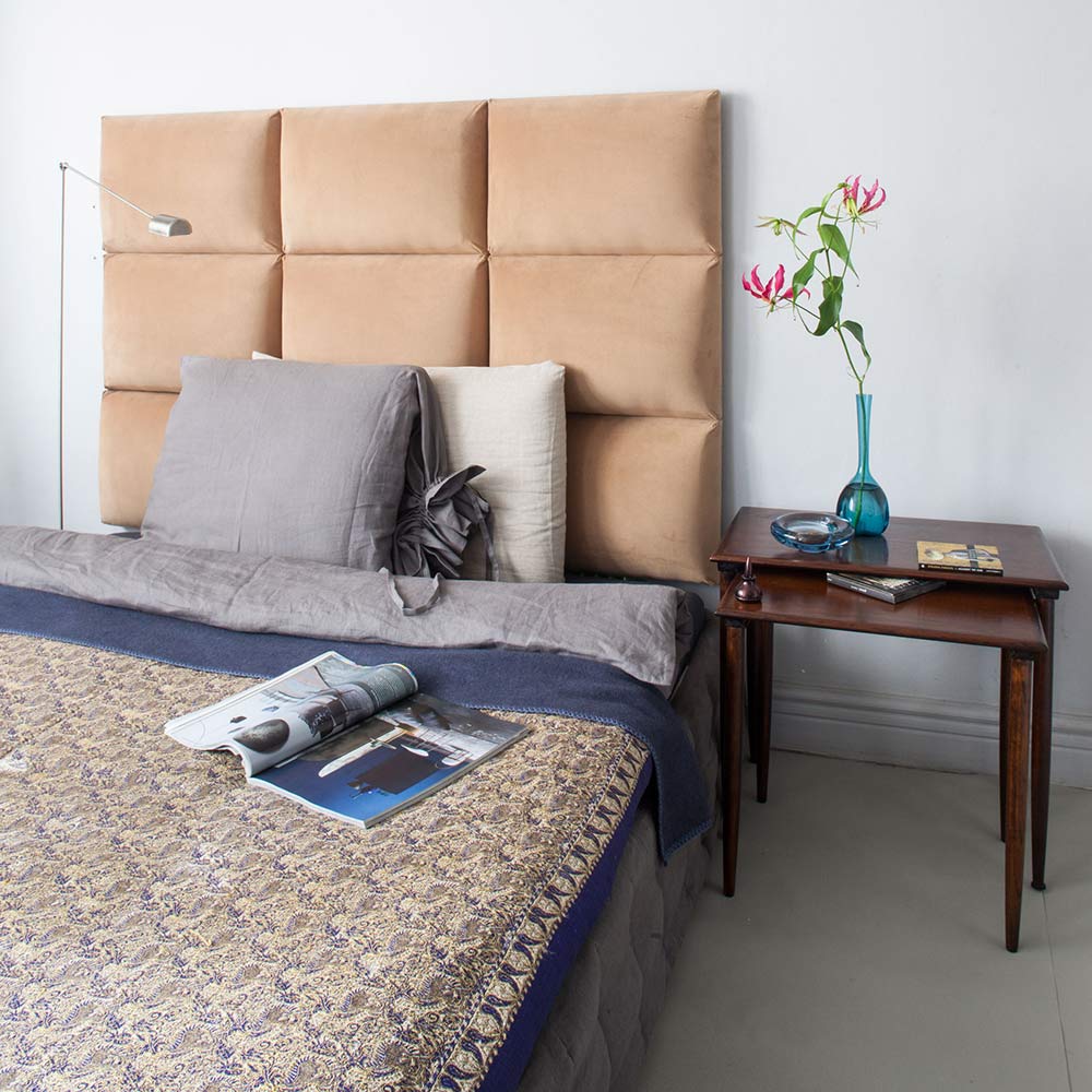 łóżko z miękkim zagłówkiem, panele tapicerowane